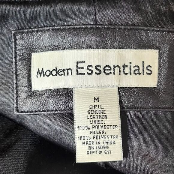 Modern Essentials Women's Black Leather Jacket - Picture 3 of 7